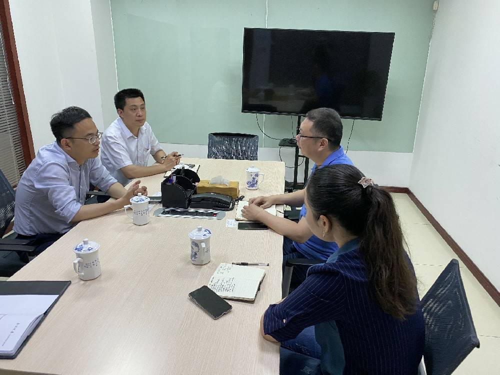无锡市工信局领导来开云kaiyun网页版官网-开云（中国）科技开展“三联三解”活动